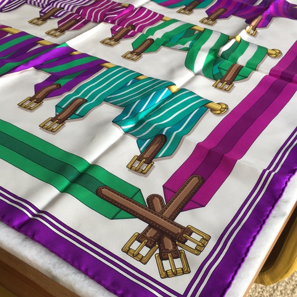 Hermès Belt Print 90 cm Silk Scarf - Picture 5 of 8